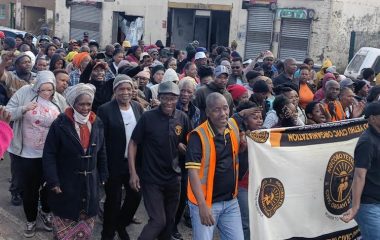 Hundreds march in support of municipal workers in Ngcobo