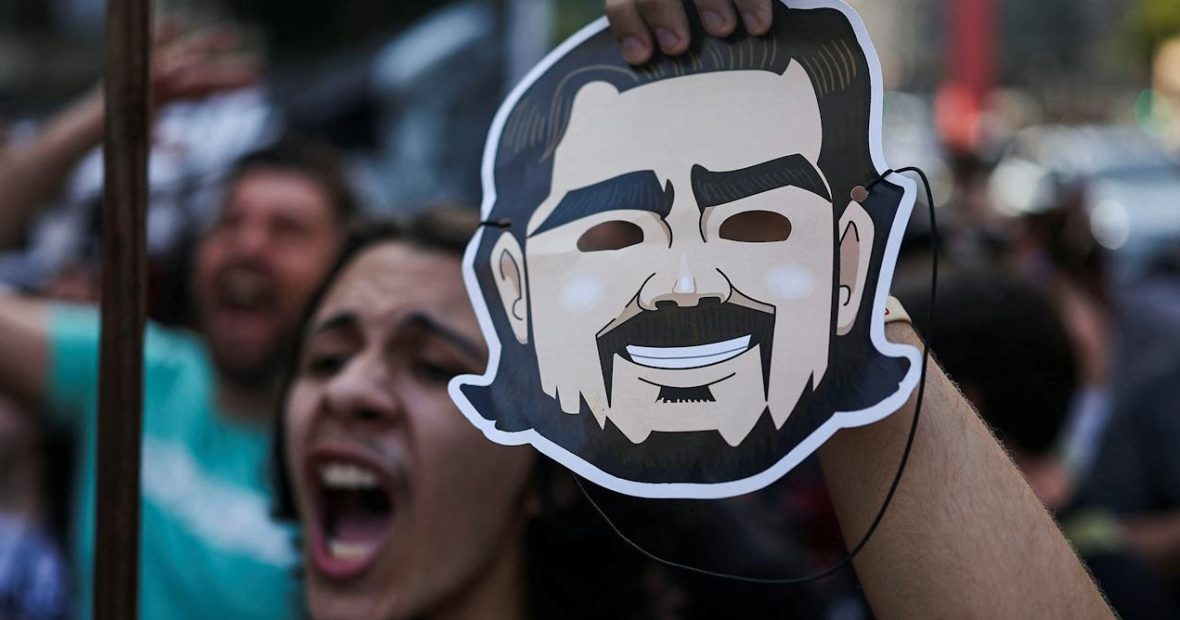 Banking scandal rocks Brazil’s politics and the country’s presidential election in October